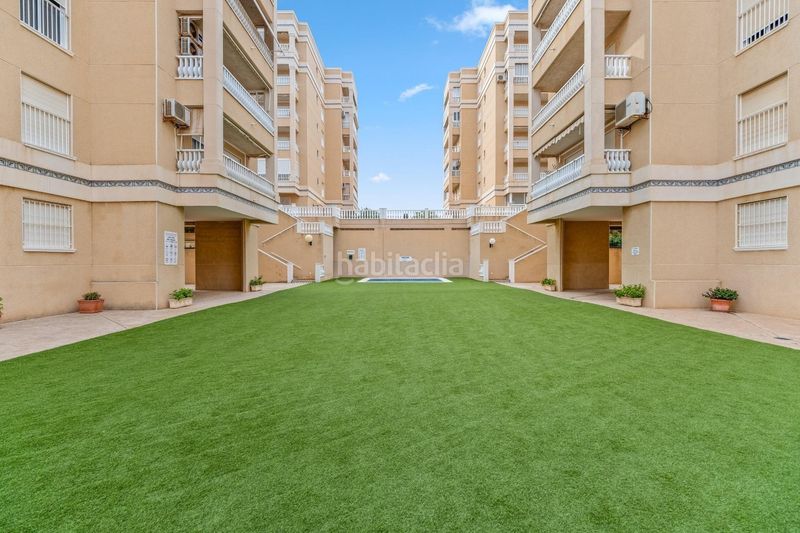 Foto b913427e-7d16-4a8f-9249-b1a5148f1a50. Apartament amb aparcament piscina a Los Arenales del Sol Elche / Elx