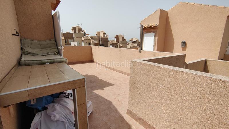 Foto 1813326f-e710-441d-bb1d-77fcb84f105e. Dúplex  3 dormitorios y 2 baños con solarium y sótano en urb con piscina comunitaria en gran alacant en Santa Pola