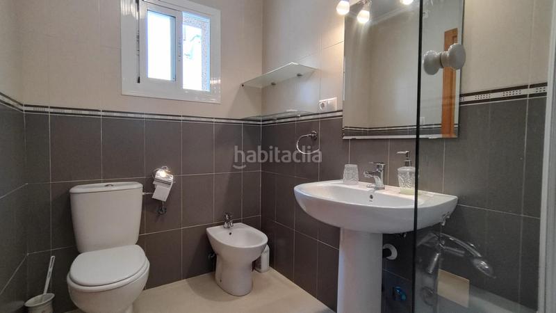 Foto 531159c1-6c82-4ecd-bf6f-a9671d812b93. Dúplex  3 dormitorios y 2 baños con solarium y sótano en urb con piscina comunitaria en gran alacant en Santa Pola