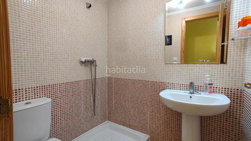 Foto 59cd95b8-1b98-4f60-a538-4aa1a0191aee. Dúplex  3 dormitorios y 2 baños con solarium y sótano en urb con piscina comunitaria en gran alacant en Santa Pola