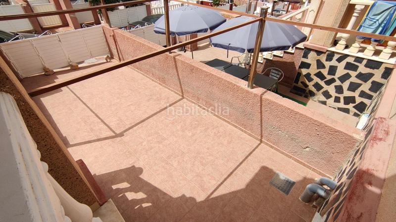 Foto a92abdf7-3d6a-4c3f-980e-b5eff615491f. Dúplex  3 dormitorios y 2 baños con solarium y sótano en urb con piscina comunitaria en gran alacant en Santa Pola
