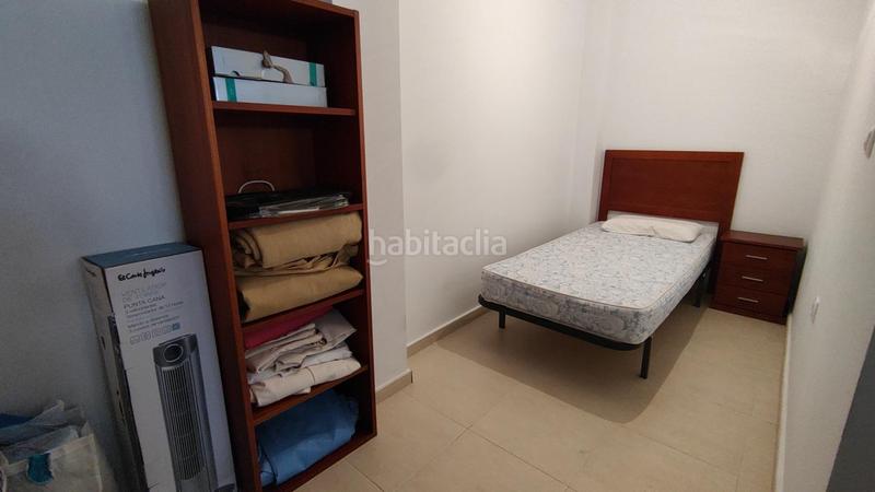 Foto d40bf1c9-66e7-41f8-8a57-d37e171f0a47. Dúplex  3 dormitorios y 2 baños con solarium y sótano en urb con piscina comunitaria en gran alacant en Santa Pola