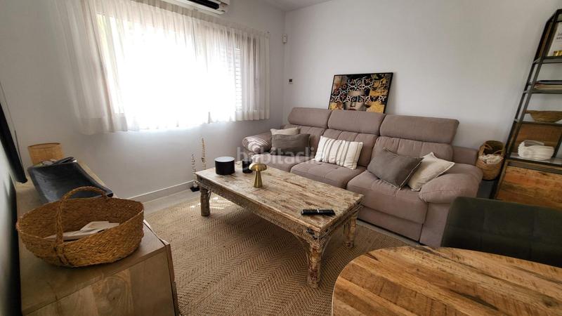 Foto 2c8bd93f-0c5b-4fcb-b42c-d3004ec9969f. Duplex with heating parking pool in Los Arenales del Sol Elche / Elx