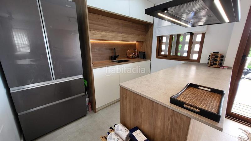 Foto bddbca37-ded4-436b-bbde-825a9432e84e. Duplex with heating parking pool in Los Arenales del Sol Elche / Elx