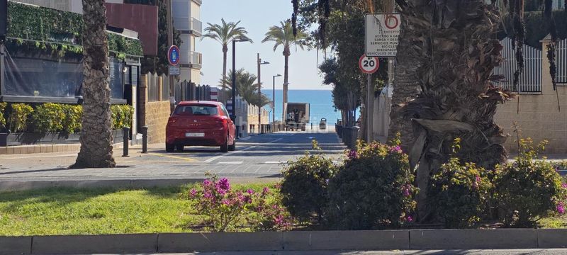 Foto d6a13153-d84f-4822-9295-9b4722793700. Apartament amb aparcament piscina a Playa de San Juan Alicante