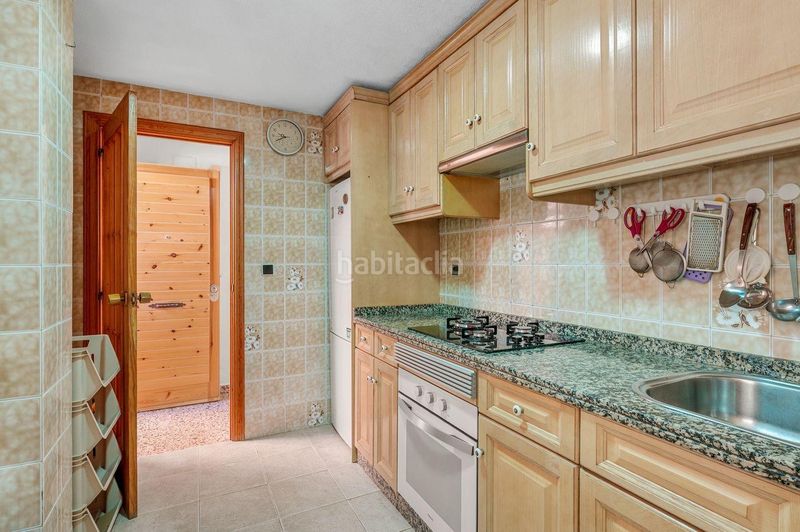 Foto 7b0c6f72-c217-4199-ad12-735b0f427d02. Apartament amb calefacció piscina a Los Arenales del Sol Elche / Elx