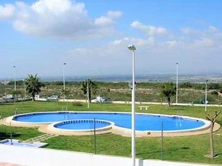 Casa in Monte Faro-Altomar II. Bungalow planta baja reformado de 2 dorm. con gran terraza y jar