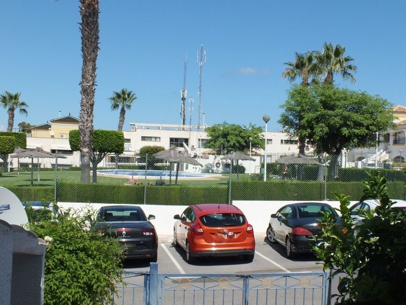 Foto b7ca4d14-529e-40b7-9c4c-35ebd6fc0ecd. Casa amb calefacció aparcament piscina a Monte Faro-Altomar II Santa Pola