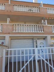 Lloguer Casa adossada  Carrer arnau de vilanova 40. Adosado cerca del mar