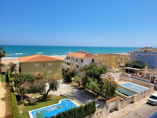 Miete Appartement in Carrer jordi de sant jordi 6. Apartamento con vistas al mar