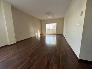 Rent Flat in Polígono Santa Ana. Piso en alquiler en polígono residencial santa ana