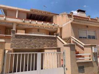 Rent House  Calle río lérez. Planta baja en alquiler en los dolores