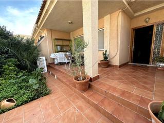 Lloguer Casa adossada  Calle nápoles. Dúplex en alquiler en polígono residencial santa ana