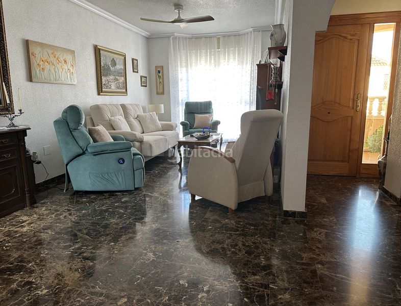 Foto c6bf0fff-c56c-4597-8fc4-73c19493cc96. Casa aparellada amb aparcament a Polígono Santa Ana Cartagena