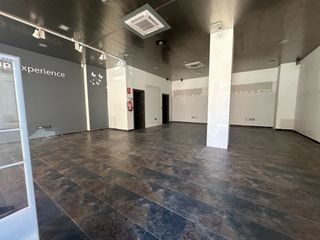 Lloguer Local Comercial  Avenida de venecia. Local comercial en alquiler en polígono residencial santa ana, c