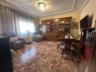 Casa adossada a Calle Doctor José González