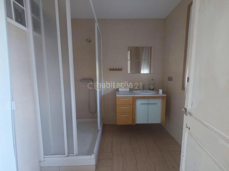 Foto f0648420-5fa2-4f40-9596-d3f00f879b6e. Casa en carrer del carril en Can Sant Joan Montcada i Reixac