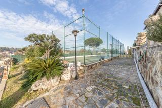 Terreny residencial a Pep ventura 31. Terreno en venta en lliçà damunt con pozo y frutales!