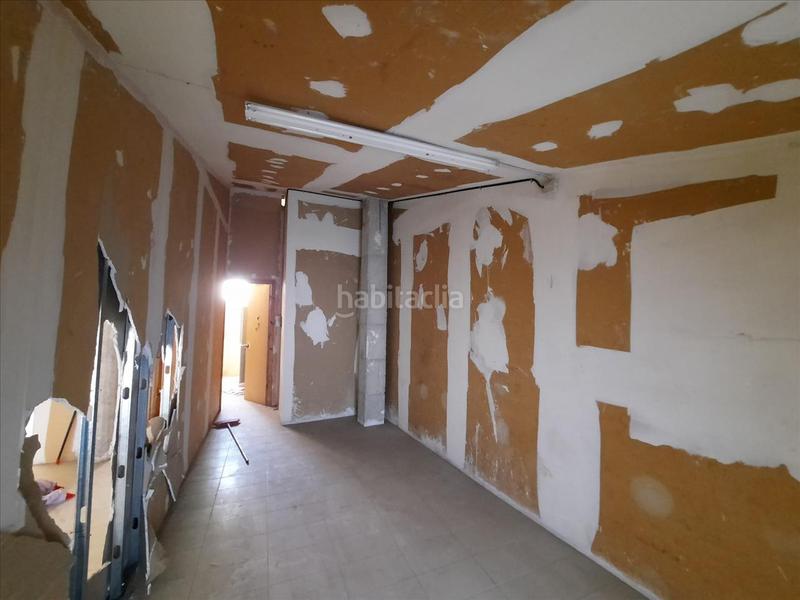 Foto d10f8a0b-9d40-449e-a076-9849295d93d4. Local comercial en porxada en Centre Granollers