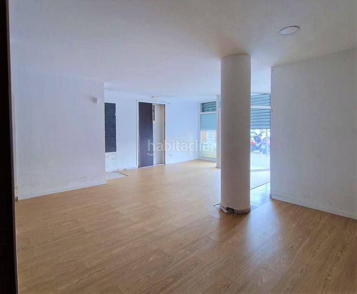 Foto 1d9f327e-30d5-42bc-a945-9444279eeb0e. Local comercial a lluis companys a Parets del Vallès