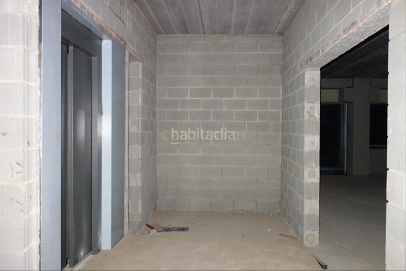 Foto c0f12e2a-1767-481b-bb21-b5016b7b1084. Local commercial dans de rubí (nave a) 288 dans Can Parellada Terrassa