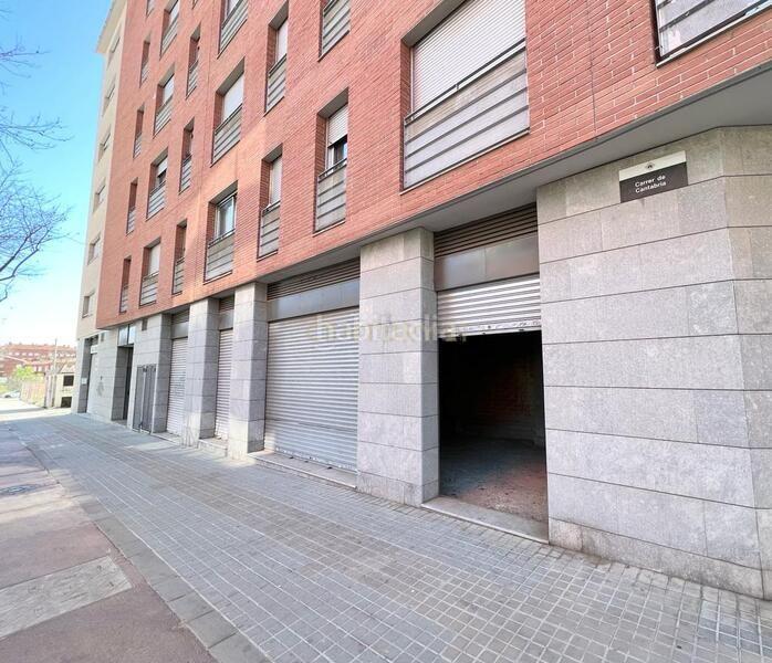 Foto 4957344b-5221-4723-bb32-e118d575874b. Locale commerciale in napols 24 in Parc Central Barberà del Vallès