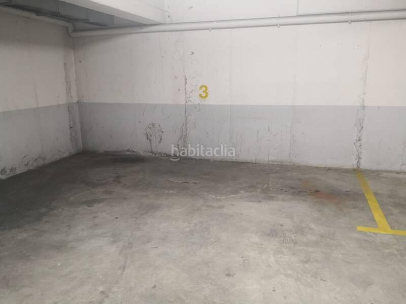 Foto 4686aa9e-65fc-4569-bc3c-8290059e6987. Parking coche en santiago rusiñol en Sant Celoni