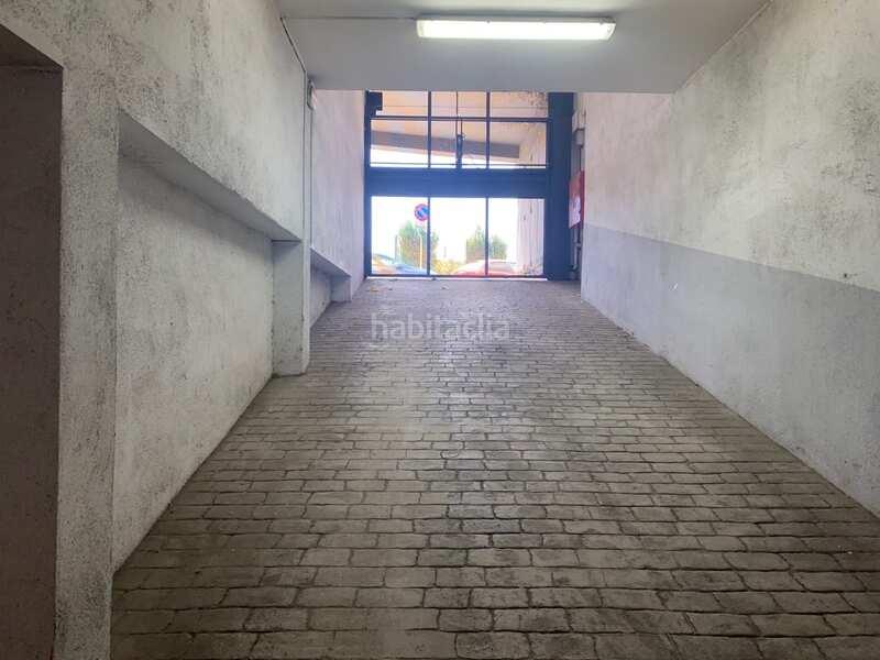 Foto c34be229-7080-49d8-909f-42e50f970e3d. Autoparkplatz in santiago rusiñol in Sant Celoni