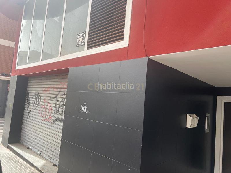 Foto 637a8d5d-82c8-4ee8-8dc7-706b3e9ca43f. Local comercial a carmen 4 a Centre Mollet del Vallès