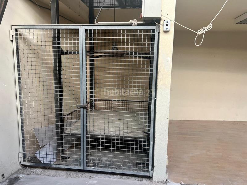 Foto cce41b85-16c8-49f6-9e1c-84e591e9ec84. Local comercial a carmen 4 a Centre Mollet del Vallès