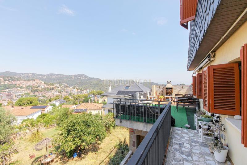 Foto 06a5d29a-c849-48f2-a575-9dcc7b33919a. Casa en avinguda de la font casa independiente con gran jardín y dos viviendas ideal para dos familias en Cervelló