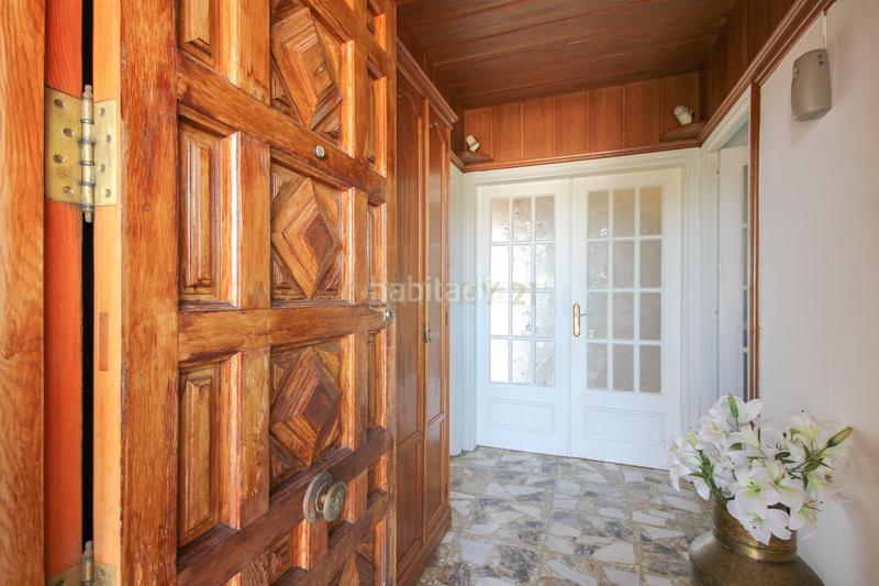 Foto 1e487fd1-5cd3-40d0-baf4-ea5700278e8e. Casa en avinguda de la font casa independiente con gran jardín y dos viviendas ideal para dos familias en Cervelló