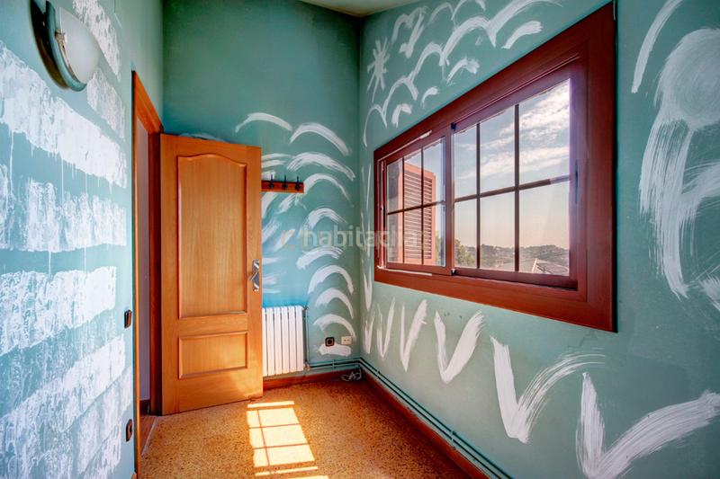 Foto 88effaff-9ecd-4b43-a16a-2f23cccd610a. Casa en avinguda de la font casa independiente con gran jardín y dos viviendas ideal para dos familias en Cervelló