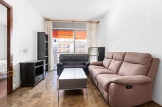 Piso  Av. paral·lel, 180, barcelona, spain 180. Piso con ubicación inmejorable cerca de paseo maría cristina, ba