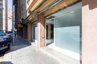 Local commercial à Avinguda Primer de Maig, 13, La Llagosta, Spain