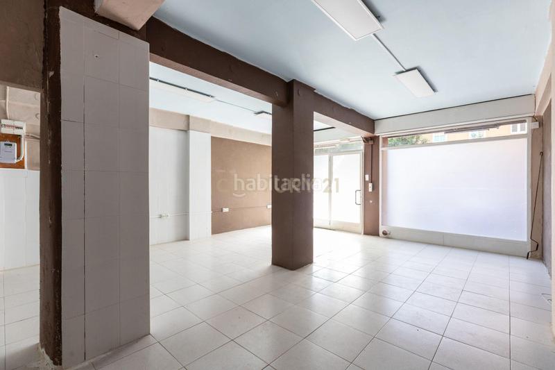 Foto 48d39fbe-97fa-4fdc-9d82-46a391d9e5e0. Local commercial dans avinguda primer de maig dans Llagosta (La)