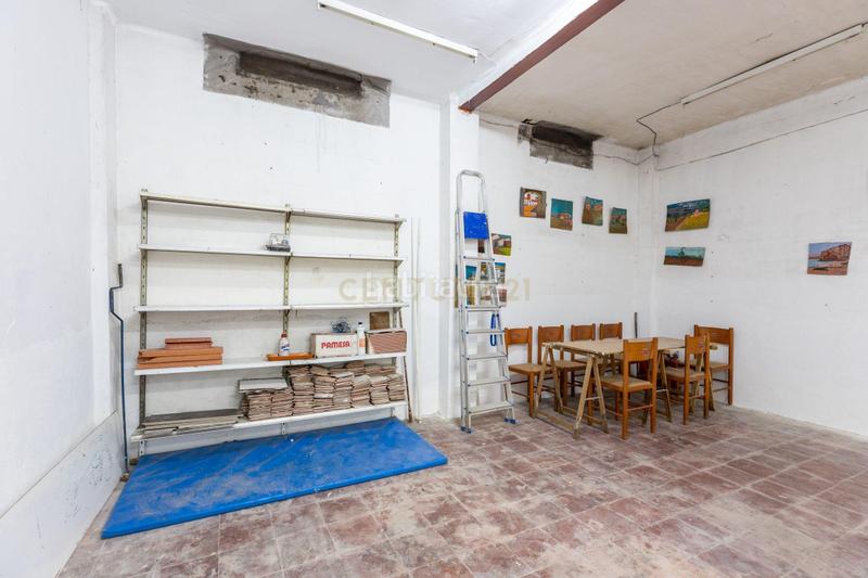 Foto 4c98a08d-4535-44d3-b0d9-1066a972da5d. Local commercial dans avinguda primer de maig dans Llagosta (La)