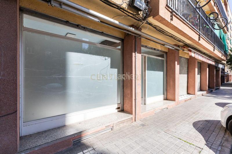 Foto 992f8867-2486-400e-ad7c-2c7b08f8ac76. Local commercial dans avinguda primer de maig dans Llagosta (La)