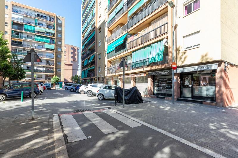 Foto 9ae3dd3c-06dc-4b9c-ba5a-1f66f04b4e72. Local commercial dans avinguda primer de maig dans Llagosta (La)