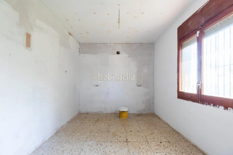 Foto f4ac5a5e-cc51-4ccb-85a6-bf362f5bb910. Casa in carrer sumoll in Gelida