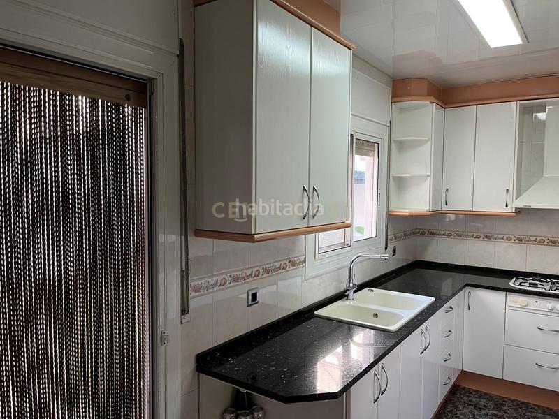 Foto a7deaf33-e9b1-4544-b870-66a10acf5d39. Pis a carrer de sant gaietà a La Serreta Rubí