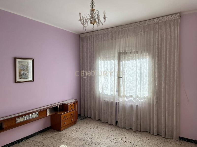 Foto b80ebef1-ba0a-4aed-94b6-3f651af849df. Pis a carrer de sant gaietà a La Serreta Rubí