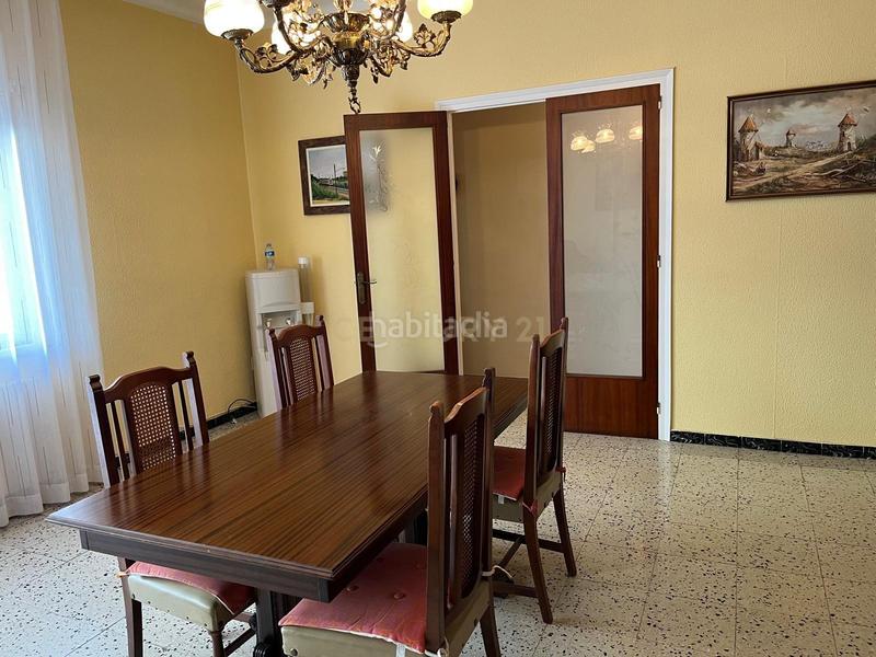 Foto c8abd686-7b0d-433a-a032-2e7fb07240a4. Pis a carrer de sant gaietà a La Serreta Rubí