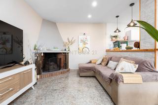 Maison  Carrer francisco de zurbaran, la bisbal del penedès, spain 8. Se vende acogedora vivienda en la urbanización lesplai tarragona