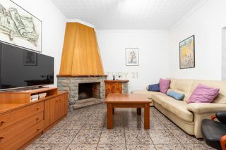 Haus in Ca n'Oriac. Casa con encanto en sabadell, céntrica y tranquila, ideal para r