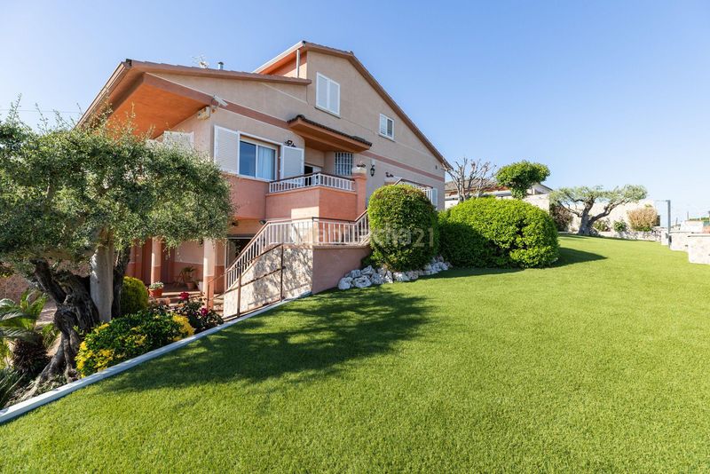 Foto 10d9211e-5872-4617-a95f-50f4284edc16. Casa a Lliçà de Vall