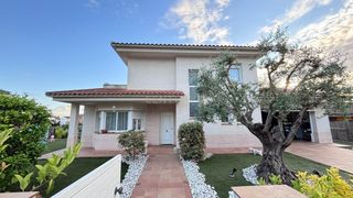 Casa  Cl josep carner 90lliça d'amunt (barcelona) 90. Una casa cuatro vientos  para vivirla. un hogar para enamorarse.