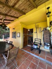 Appartement in Rd inferior del montnegre 16 sant iscle de vallalta (barcelona). Acogedora vivienda con vistas al mar en una parcela de 674 m en