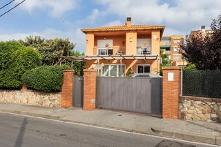 Maison  Avinguda de catalunya, 32, parets del vallès, spain 32. Vive el espacio que siempre has soñado en parets del vallès