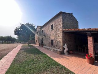 Edifici a LG PANEDES 2(A) Polígono 6 Parcela \1. LLAGOSTERA (GIRONA) 2